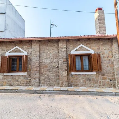 Nyaraló Traditional Stone Houses In
